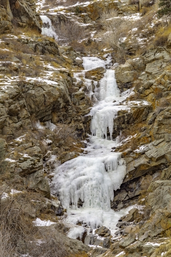 Frozen-Waterfall-Near-Golden-CO-2