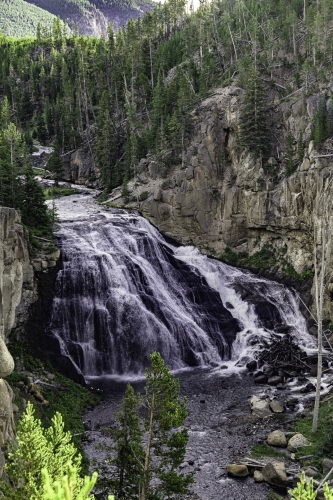 Gibbon-Falls-Yellowstone-National-Park