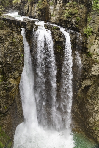 Johnston-Canyon-Upper-Falls-2