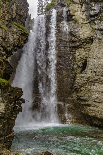 Johnston-Canyon-Upper-Falls